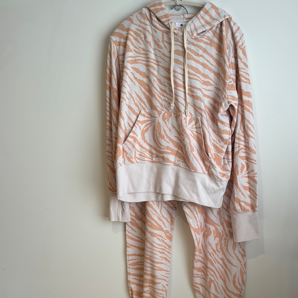 Sundry Peach and Cream Patterned Hoodie